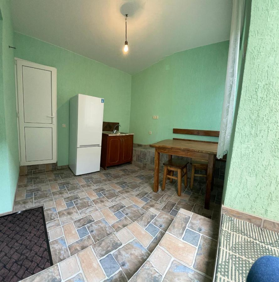 Guesthouse On Sovhoznaya 18 Гагра Екстер'єр фото